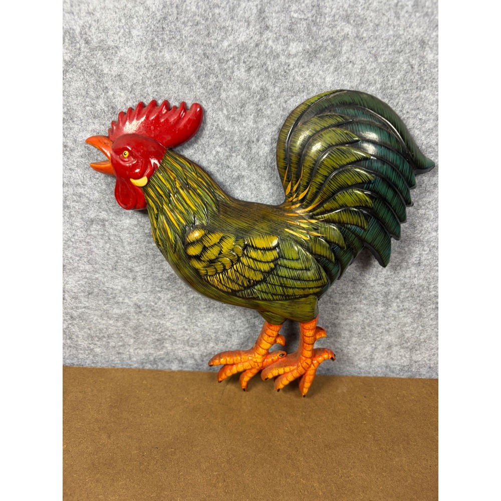 Vintage Rooster Wall Decor Plaque Plastic Farmhouse Kitchen Green Red Yellow